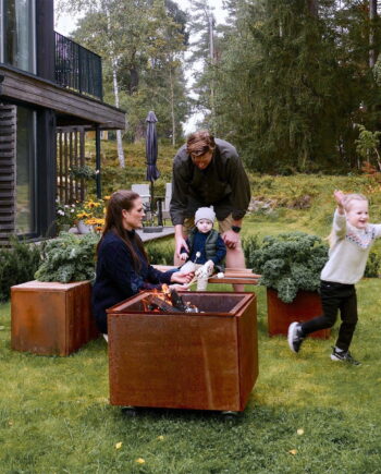 Land Modern+Fire  Bålsted med siddepladser - Med bundplade og hjul